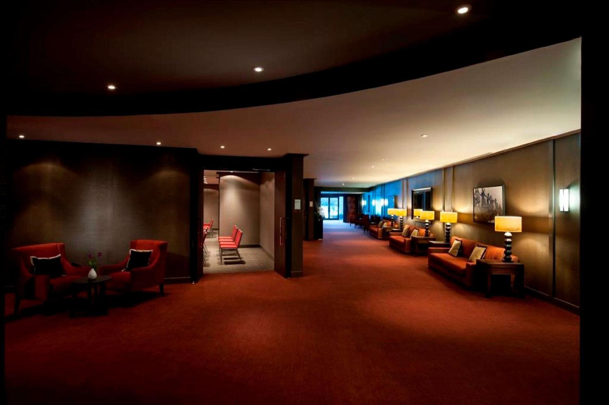 Doubletree By Hilton Квинстаун Экстерьер фото