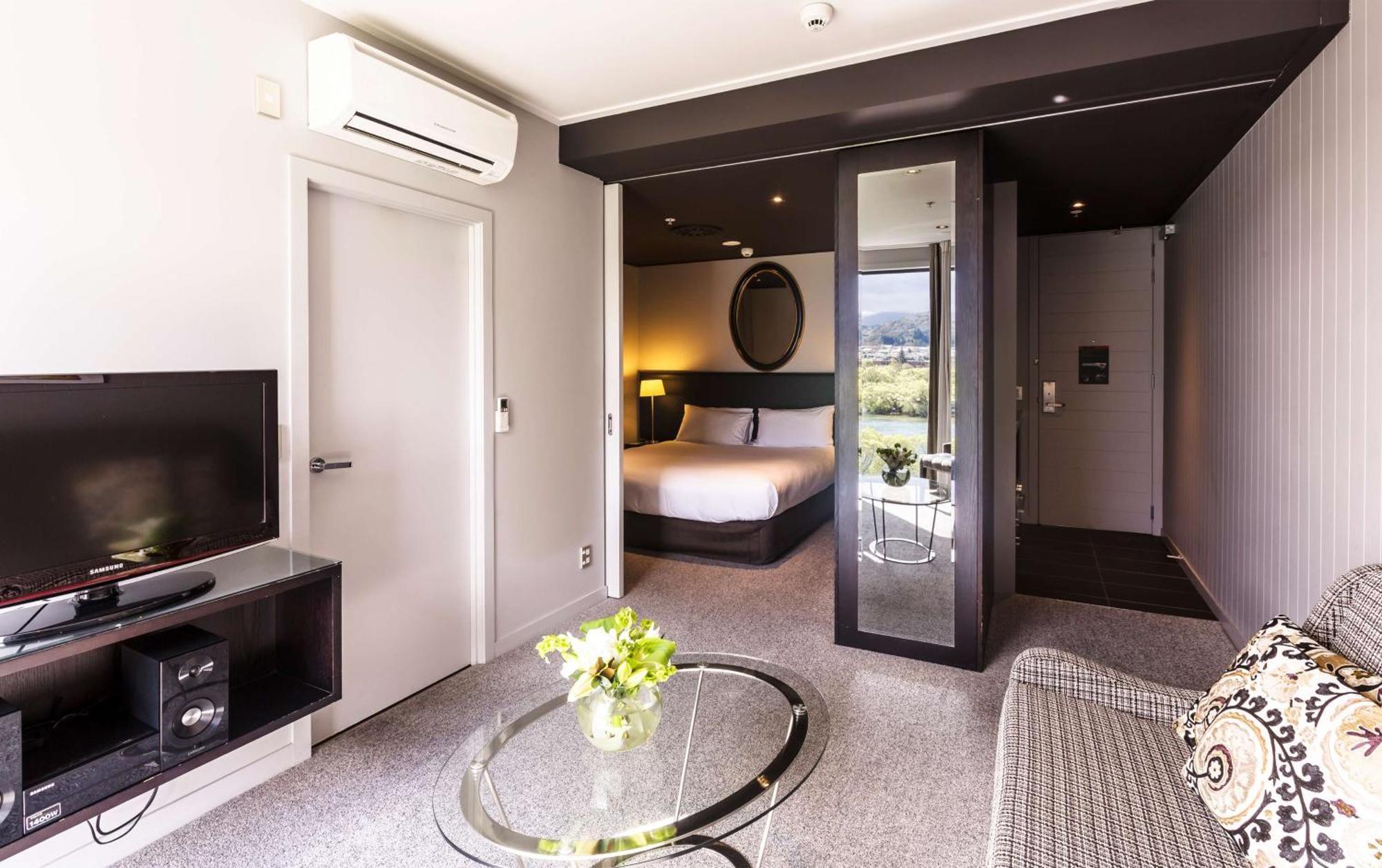 Doubletree By Hilton Квинстаун Экстерьер фото